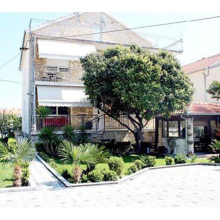 Apartments Robert Kaštela Esterno foto