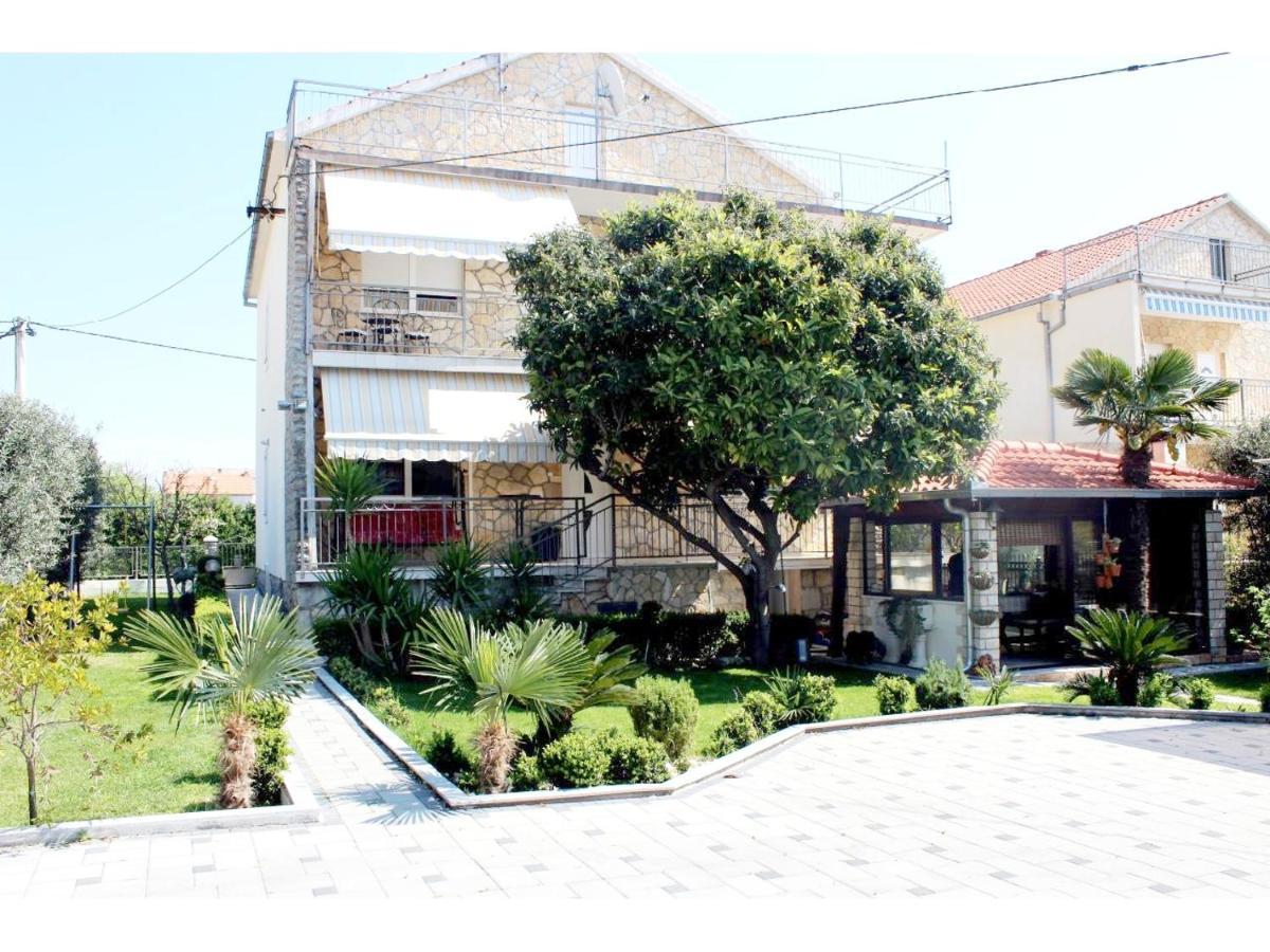 Apartments Robert Kaštela Esterno foto